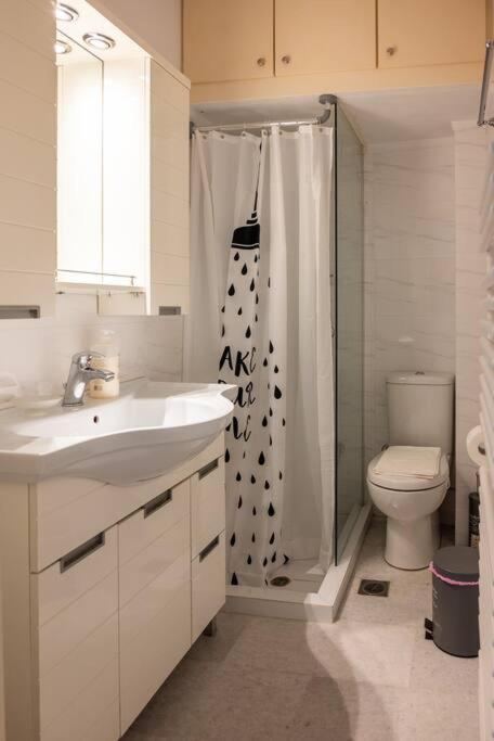 Athens Retreat 1-Bdr Apt Close To Metro Station Apartment Exterior photo